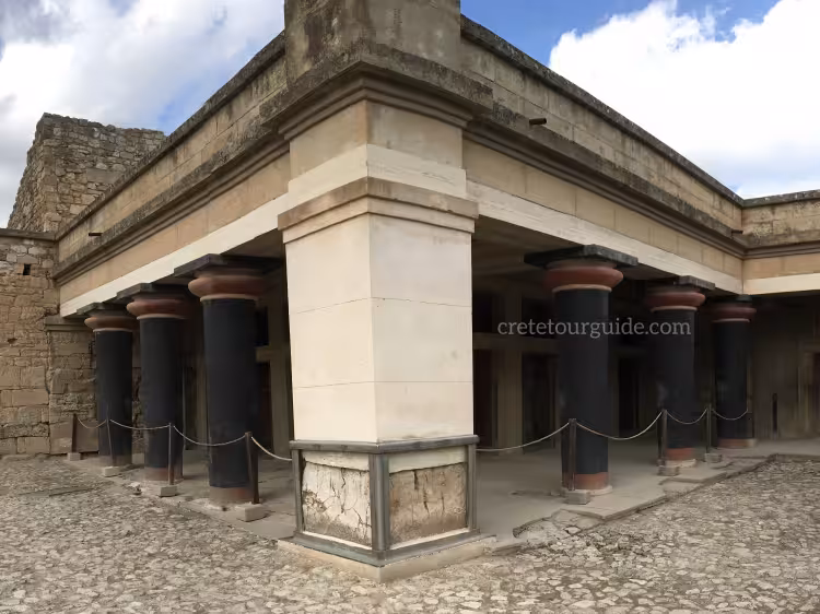 Knossos king's room